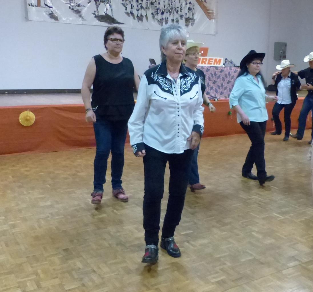 P1010911 (1400x1307)