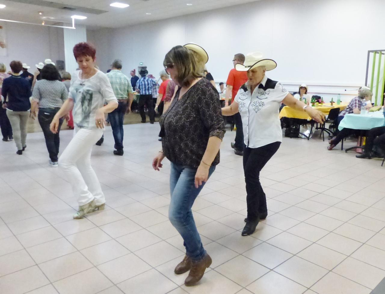 P1020068 (1400x1070)