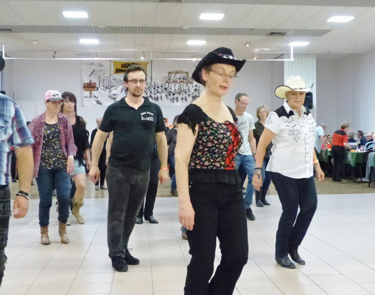 P1020155 (1400x1101)