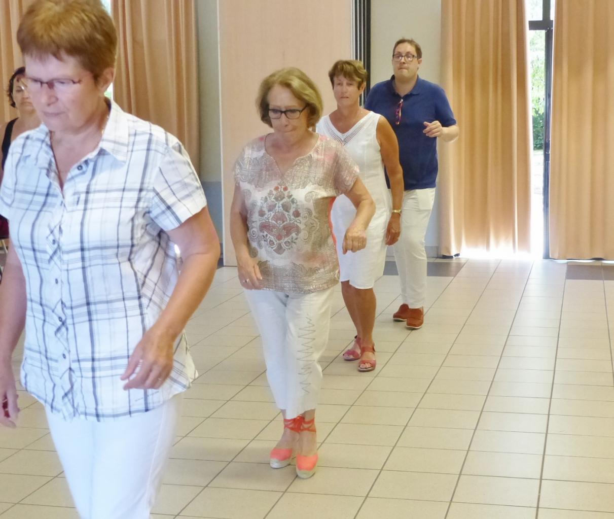 P1030838 (1400x1183)