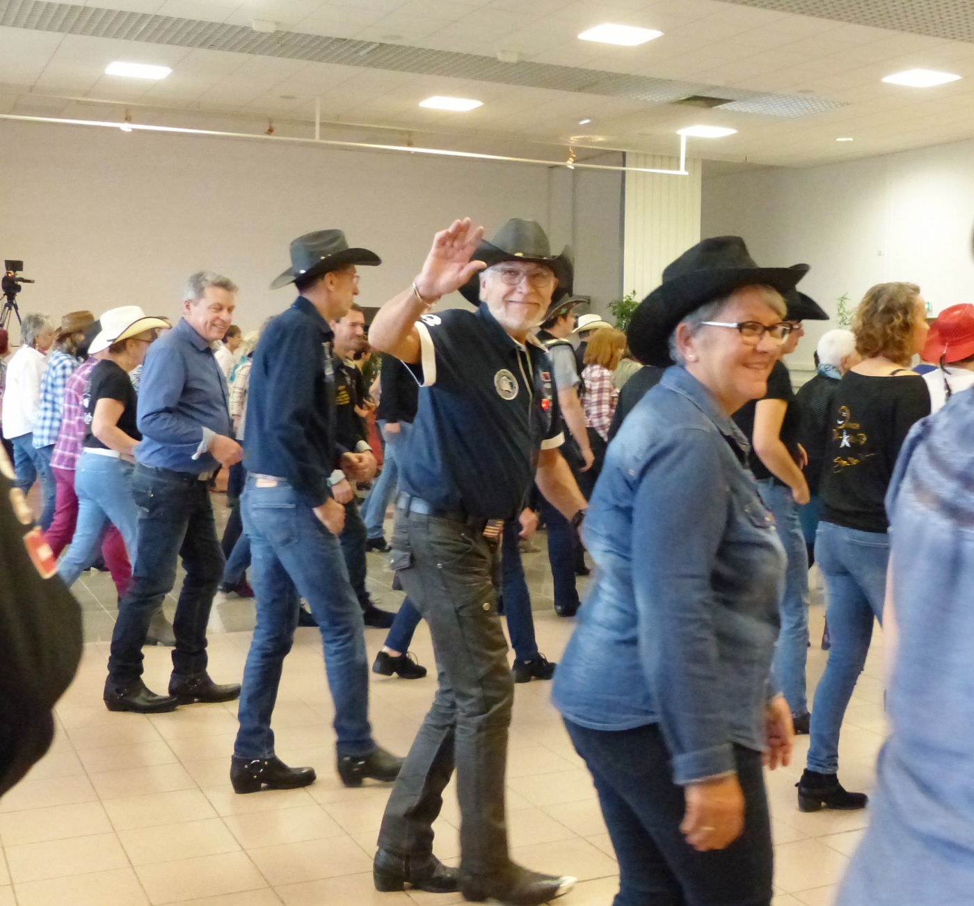 P1080190 (1400x1301)